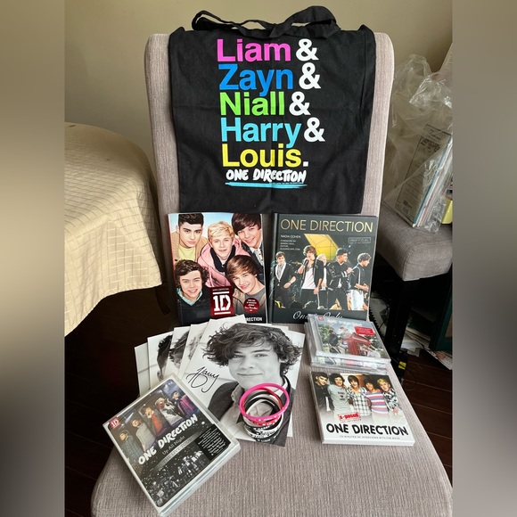 RARE One Direction Collector’s Merchandise Bundle - Picture 1 of 1